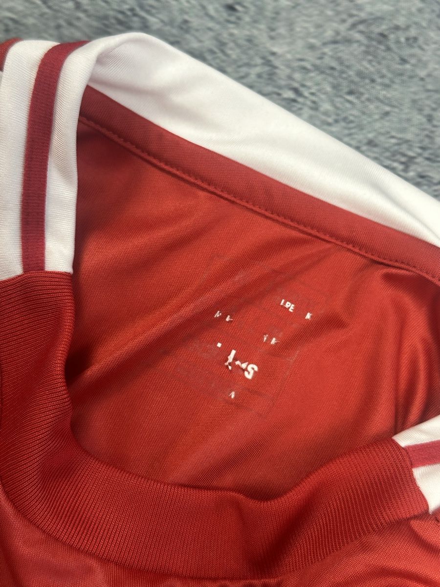 Manchester United Canottiere & Pantaloni: Manchester United Trikot – Usato da Luzern venduto da kim221080 4