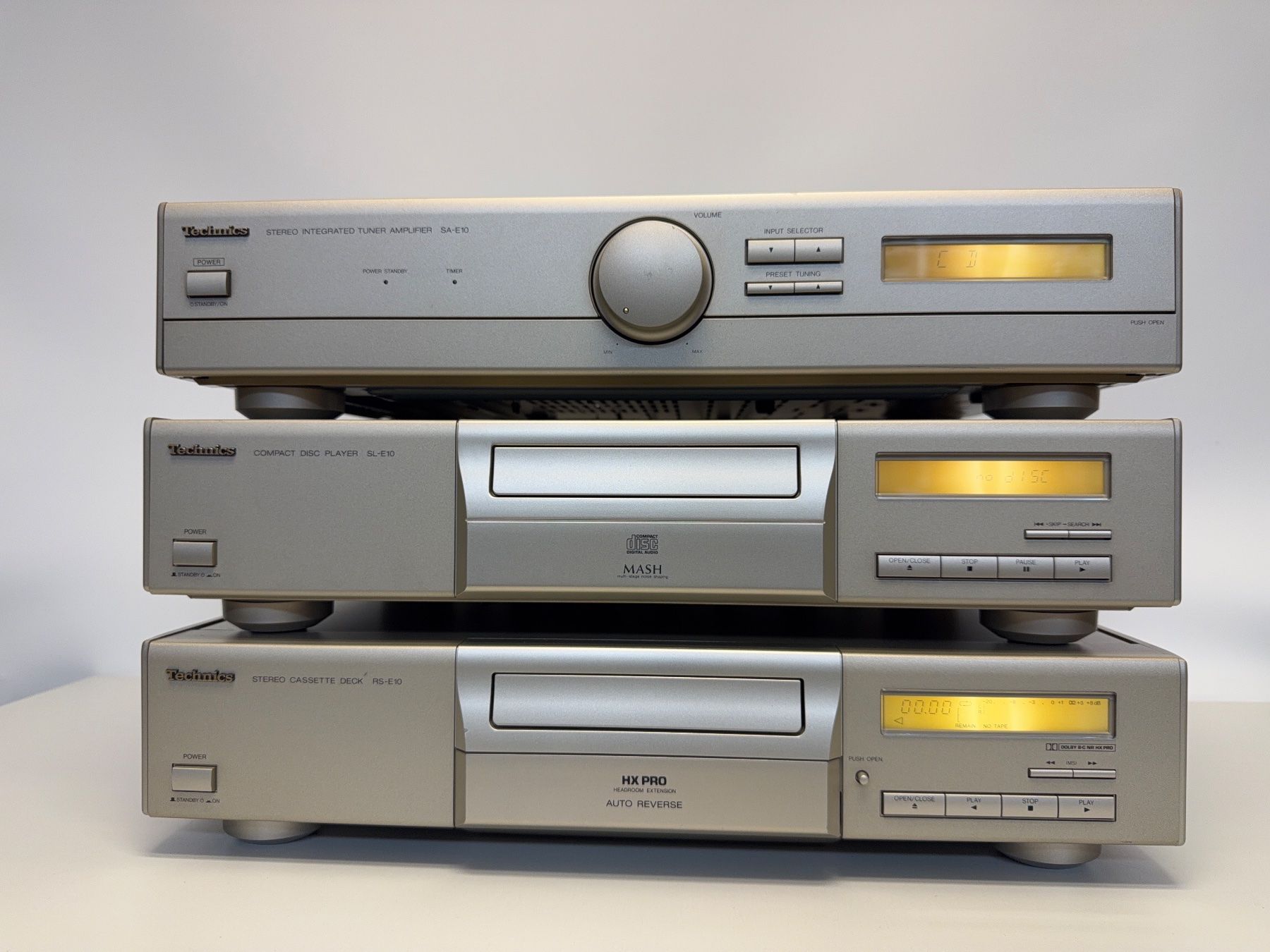 Technics Sistemi audio & multimediali: Technics E10 HiFi System (AMP, CD, Tape) – Usato da Ammerzwil BE venduto da Swissoetzi