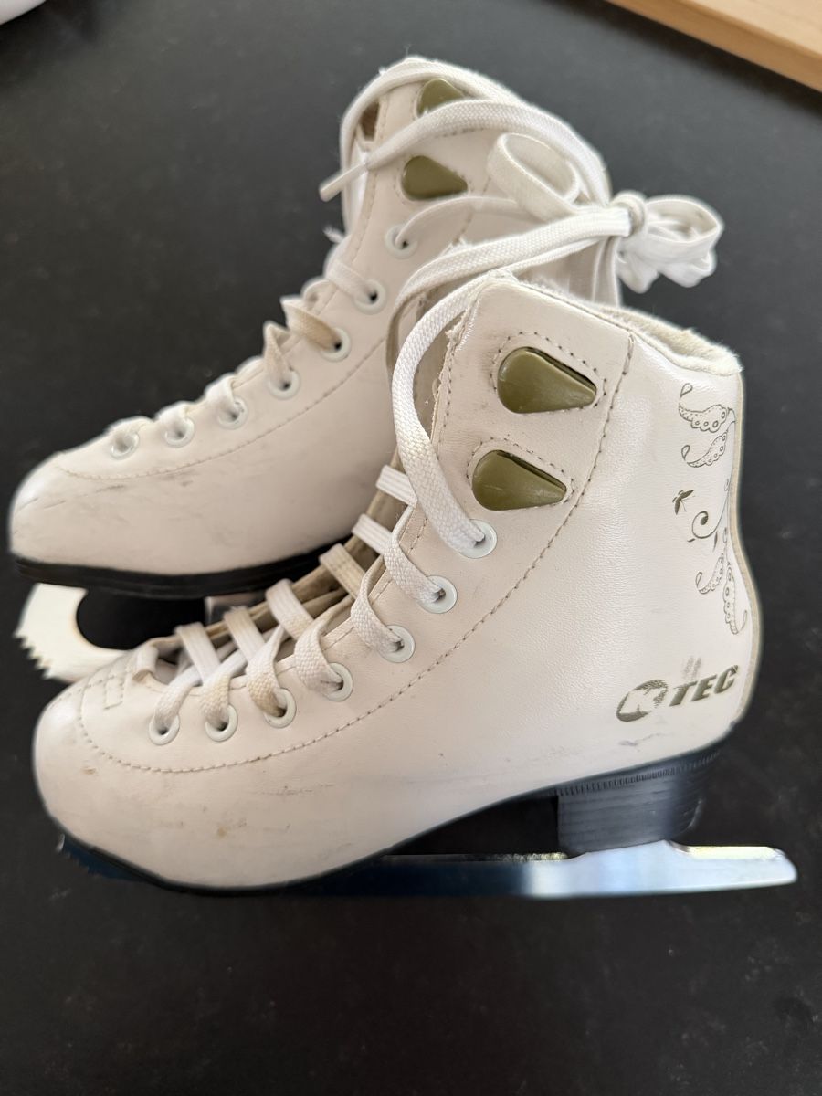 Pattini da ghiaccio: Eislaufschuhe K-Tec weiss Grösse 31 – Usato da Grabs venduto da Shelly_87