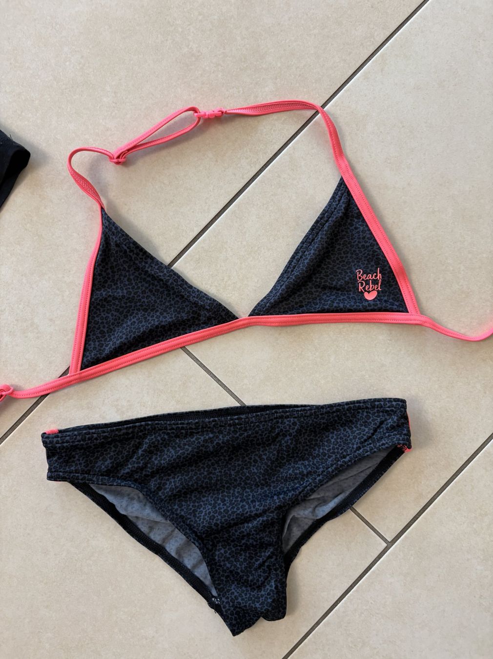 Costumi da bagno & Bikini: Bikini und Top – Usato da Küssnacht am Rigi venduto da icbicb 2