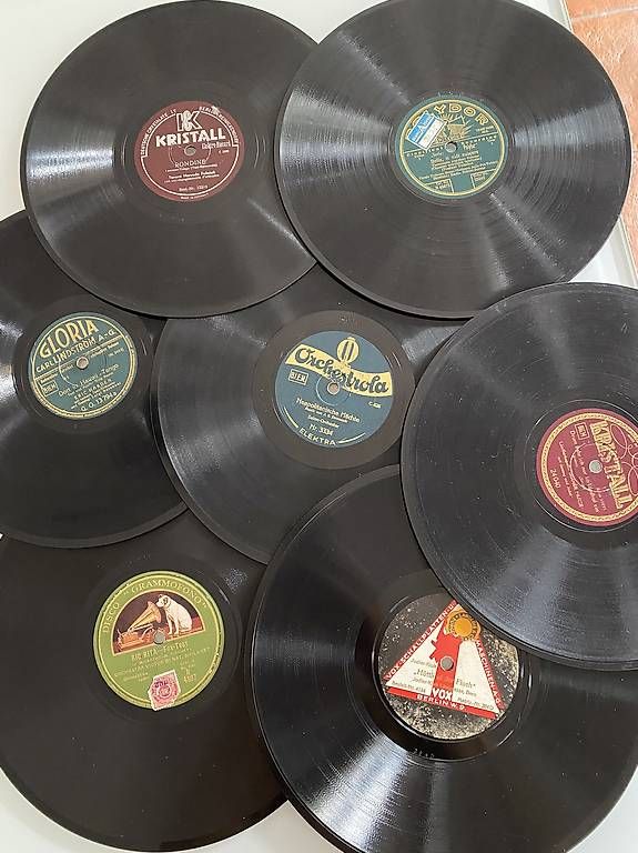 Giradischi: Dischi per grammofono  – Usato da Cureglia venduto da Alevintage74