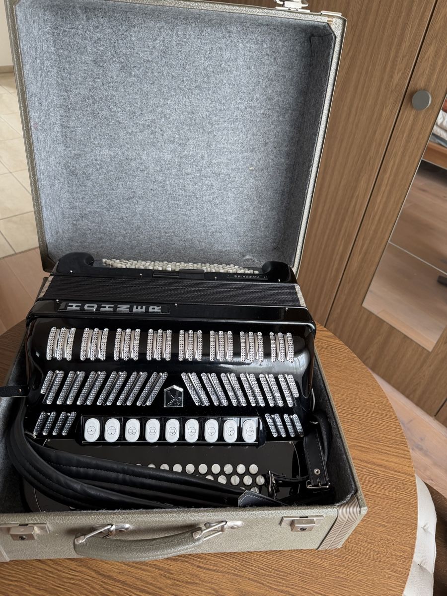 Hohner Strumenti musicali: Handharmonika Hohner, Riviera ||| S, Schwarz – Nuovo (secondo la descrizione) da Horriwil venduto da Joseph24 5