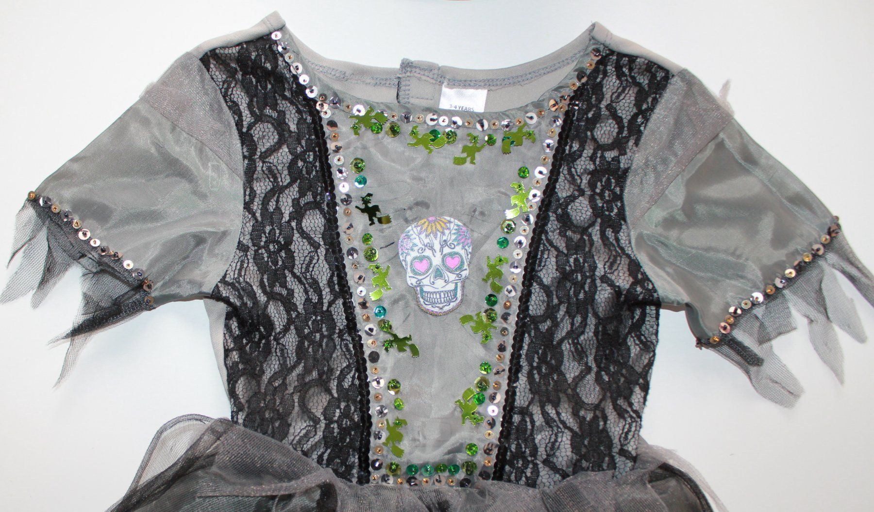 Kostüme: Costume Sorcière / Hexe t. 3 - 4 ans – Gebraucht aus Peseux von CoolShoping 4