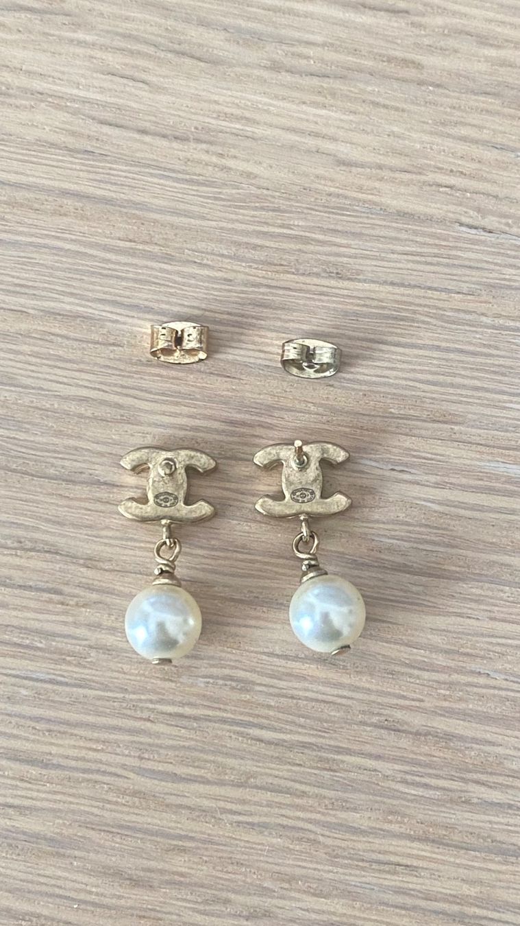 Chanel Ohrringe & -stecker: Chanel Earrings Gold plated with Pearl Drop. – Neu (gemäss Beschreibung) aus Herrliberg von non_5qdb 6