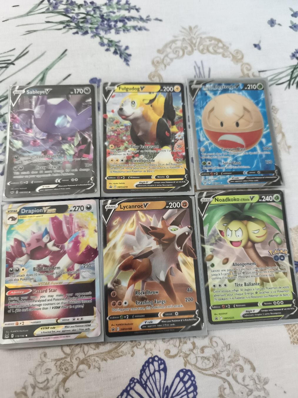 Pokémon Cartes à collectionner: lot de 6 cartes Pokémon  – D'occasion à Orbe par don_ym8h