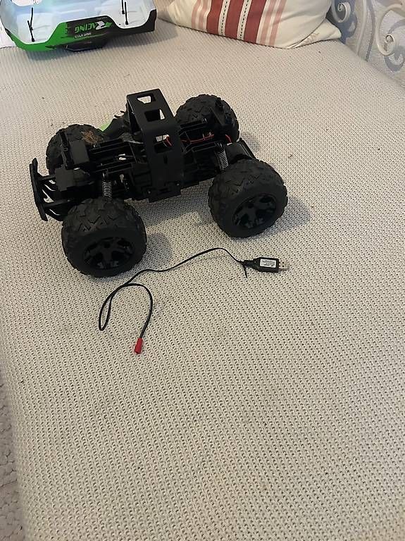 Modellismo RC: Voiture télécommandée  – Usato da Les Marécottes venduto da crocodile5 4