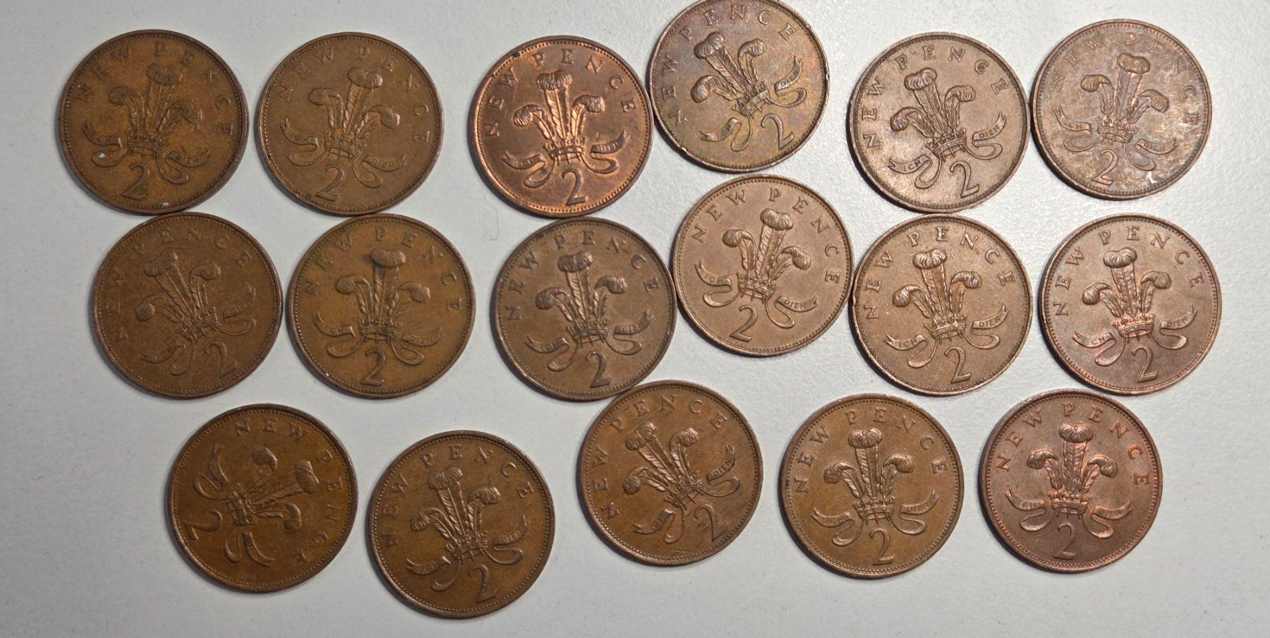 Alle Münzen: 17 Englische 2 New Pence! 1971 - 1981 – Gebraucht aus Luzern von Kartenansicht 1