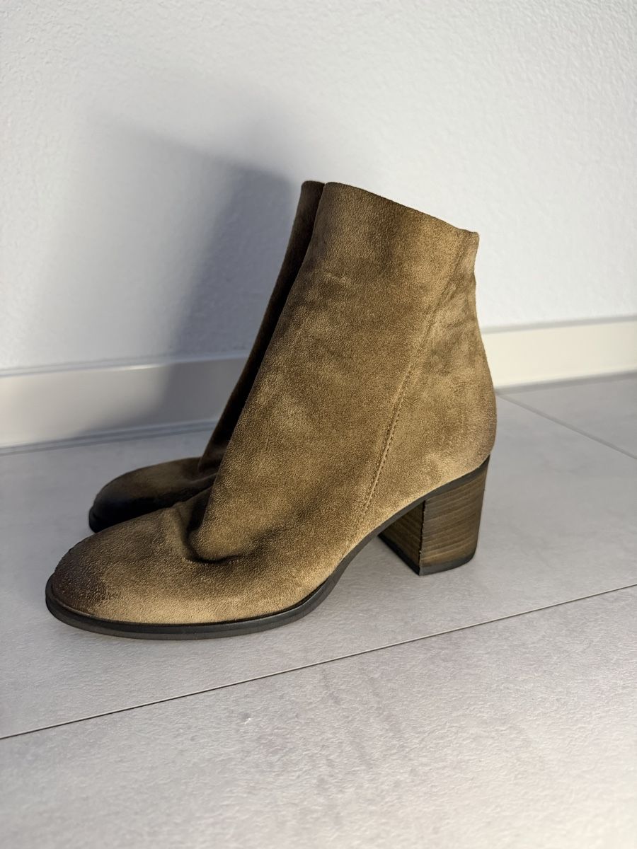 Chaussures femmes: Braune Leder Stiefeletten mit Absatz – Neuf (Voir description) à Rorschach par Tara234 1