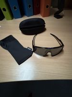 Sonnenbrille Oakley mit Etui 