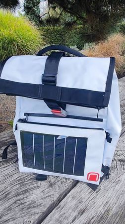 Rucksack Segeltuch weiss Solar mit Powerbank 