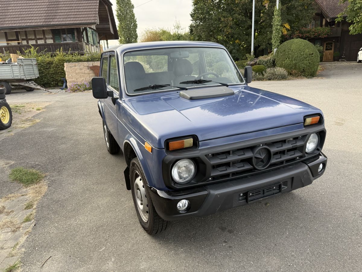 Lada Automobili: Lada Niva 1,7i 4x4 – Usato da Grossaffoltern venduto da hob_q6qs 1