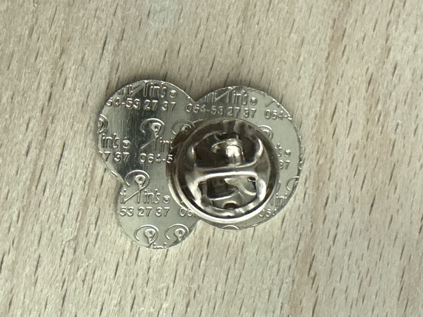 Placchette & Badge: Pin FCU – Usato da Glattbrugg venduto da Schweigmatt 1