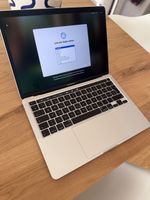 Apple MacBook Pro 13” 2020 | Intel i5 | 8 GB RAM | 256 GB SS