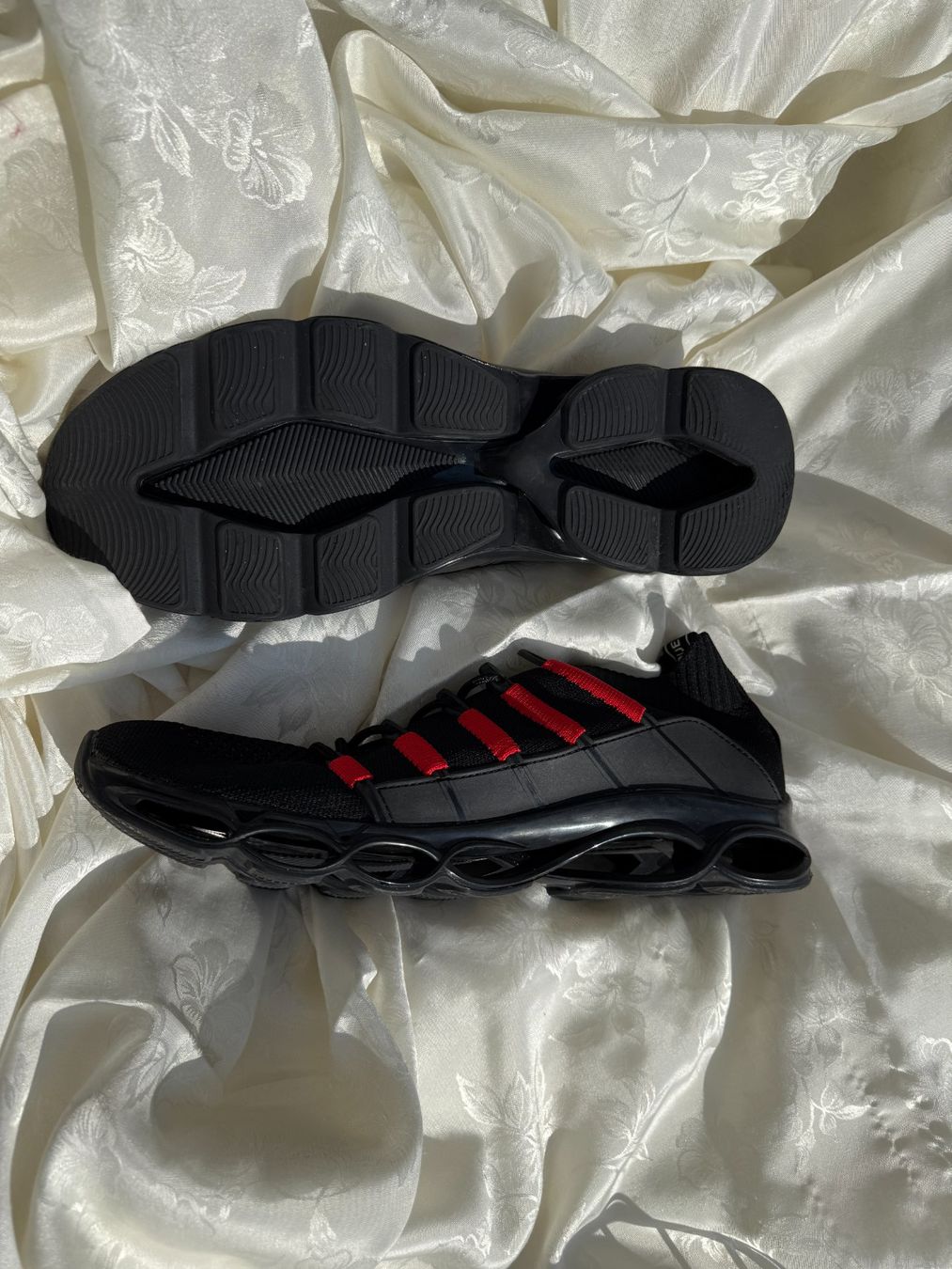 Scarpe da uomo: Sportschuhe Größe 46 – Usato da Vacallo venduto da cri_229f 2