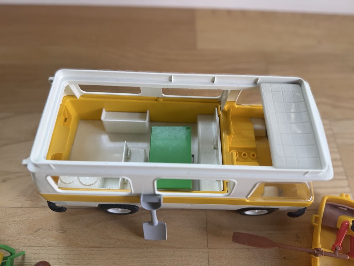 Playmobil Giocattoli: Playmobil 70er Jahre Camper – Usato da Ürikon venduto da licerutti 2
