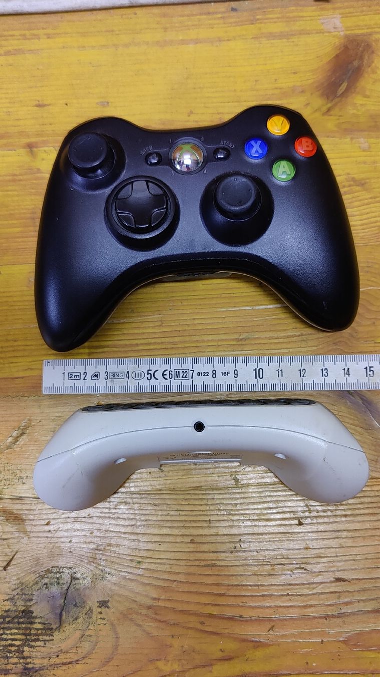 Microsoft Konsolen: Xbox 360 Controller mit Chatpad, ohne Ladekabel (L22-A) – Gebraucht aus Neuenhof von SchnaeppliAllerlei 7