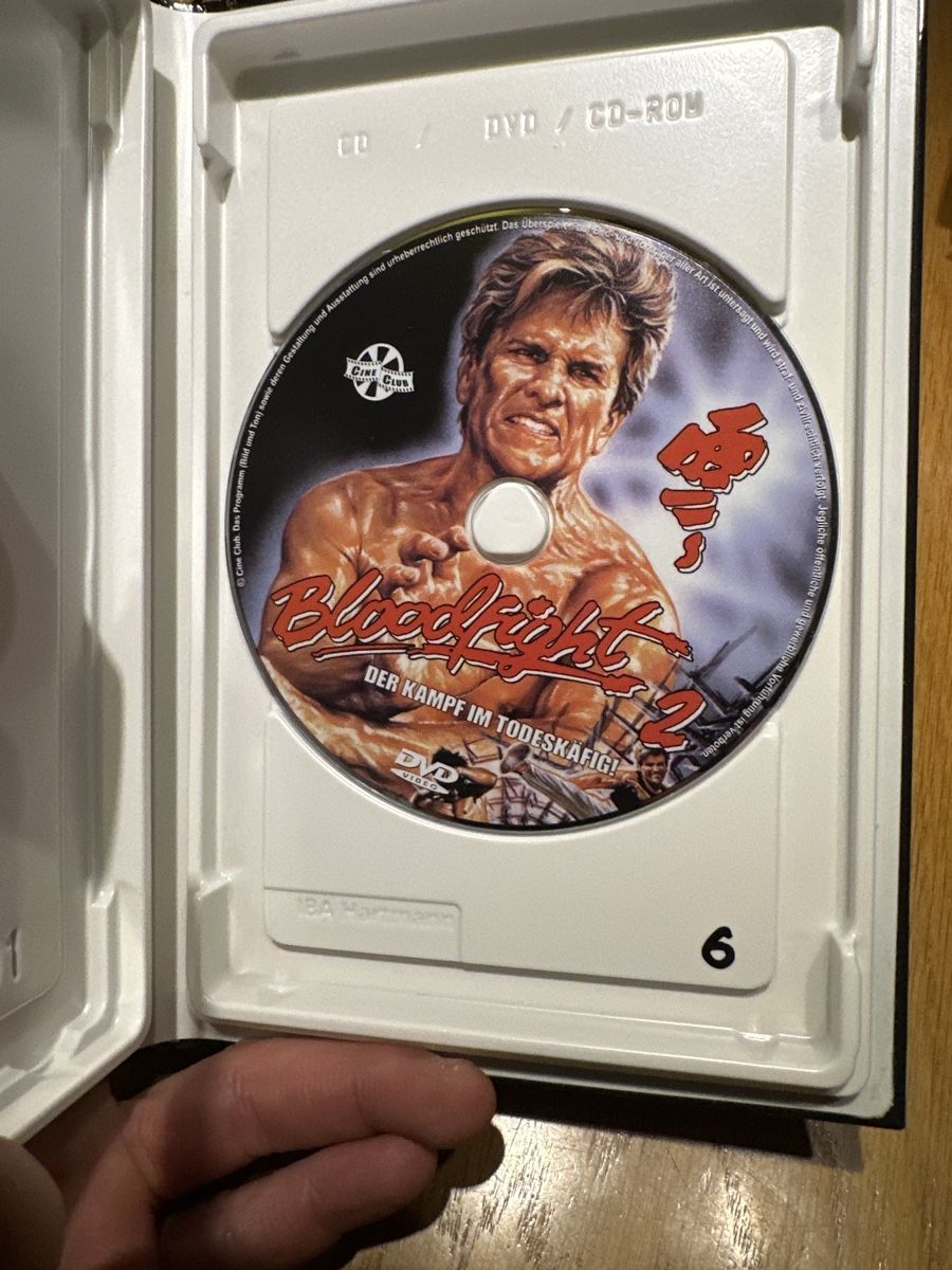 Tutti i DVDs: Bloodfight 2 Gr. Hartbox avv – Usato da Benken ZH venduto da Audi-erich 2