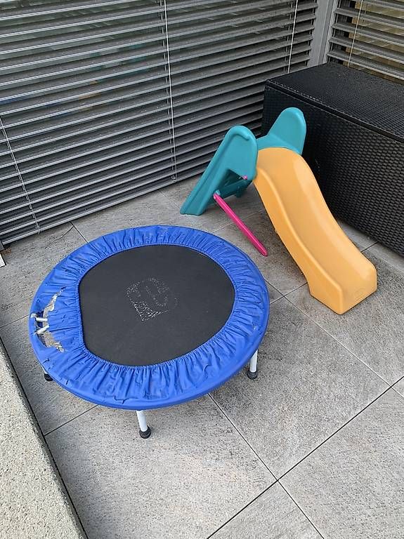 Trampoline: Trampolin und Rutsche – Gebraucht aus Mauren von celik88