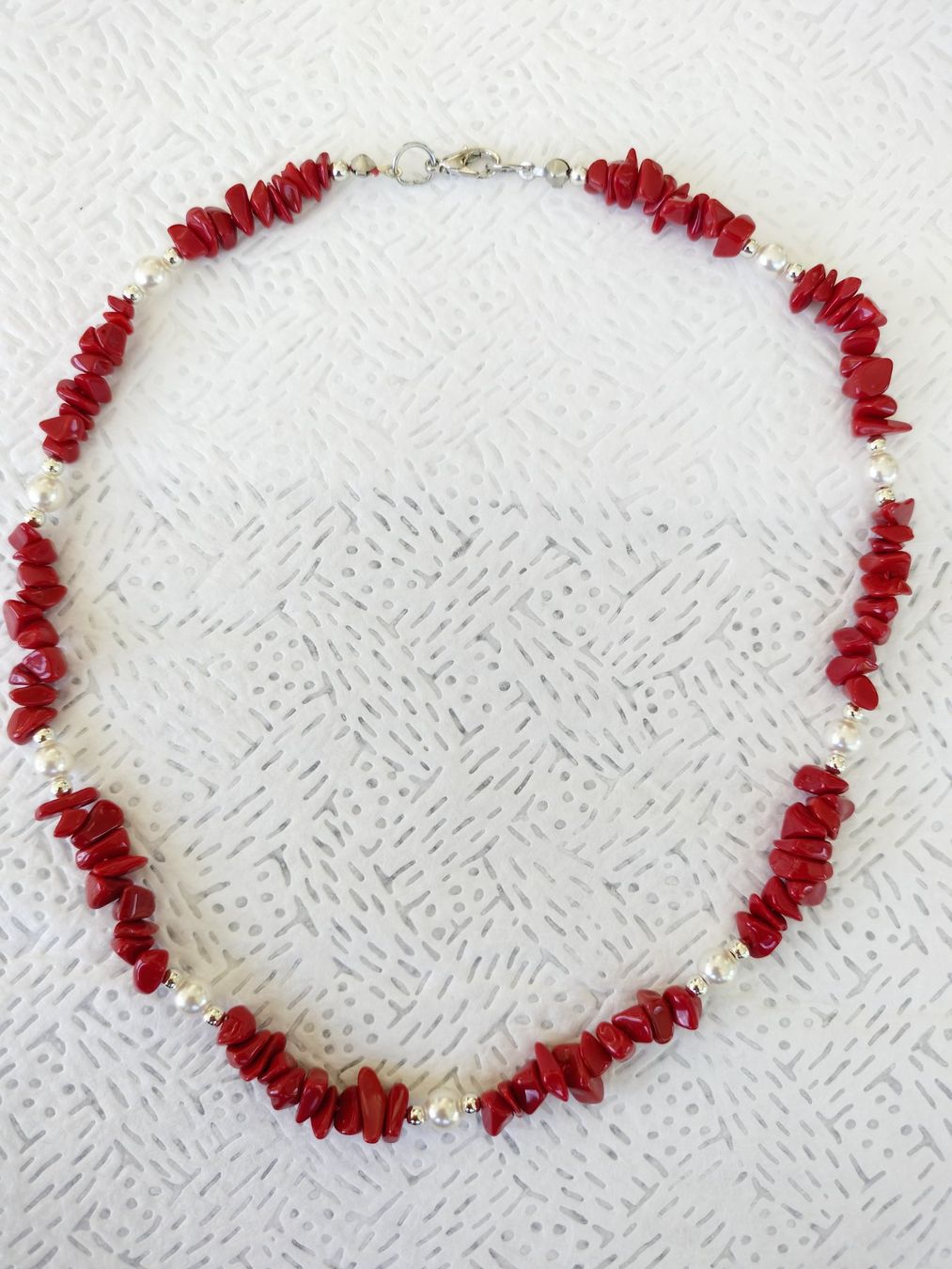 Catenine: Collier en corail rouge et perle – Nuovo (secondo la descrizione) da Cortaillod venduto da rozinna