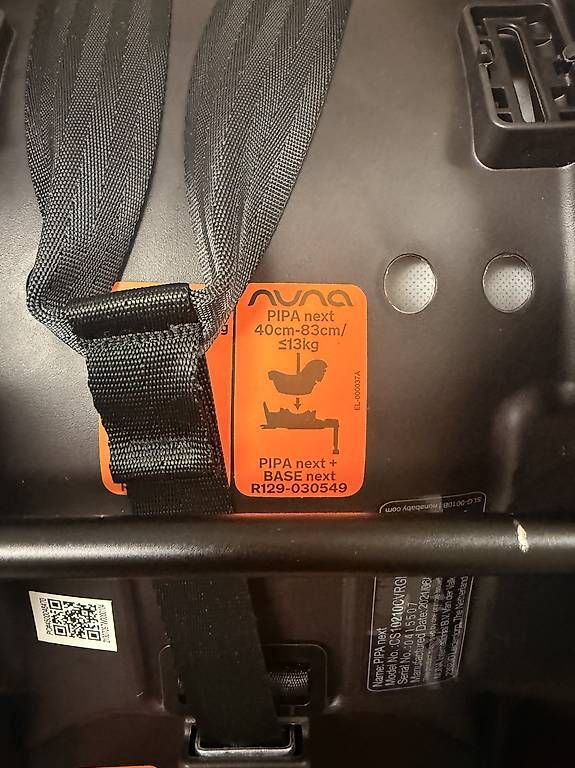 Seggiolini per auto: Babyschale Nuna Pipa Next & Isofix – Usato da Wattwil venduto da mic_8nc5 1