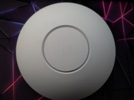 Ubiquiti UniFi U6-LR (Wi-Fi 6 Long-Range Access Point) + PoE