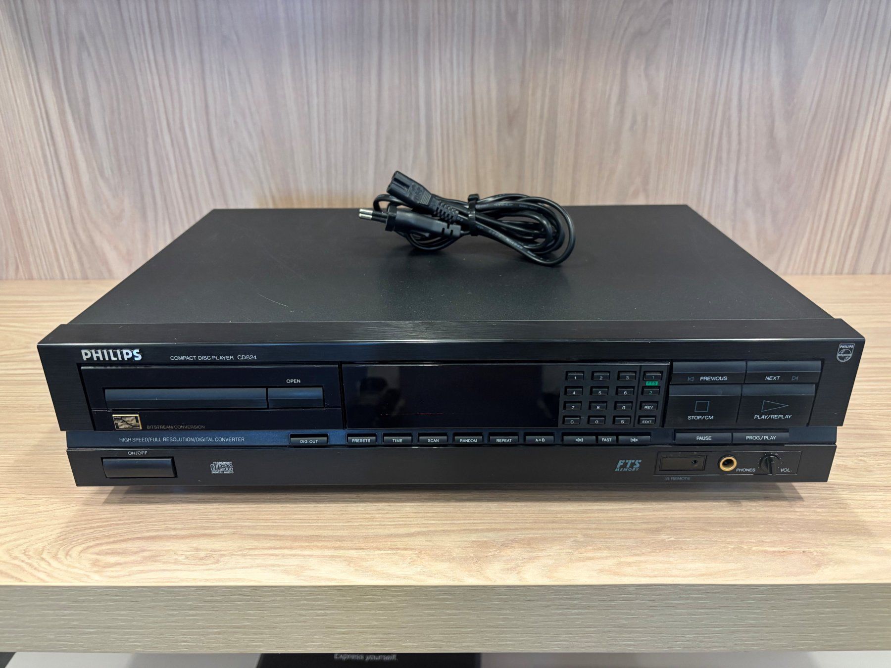 Philips Audio- & Mediensysteme: Philips CD824 – Gebraucht aus Heerbrugg von Kirchhofer