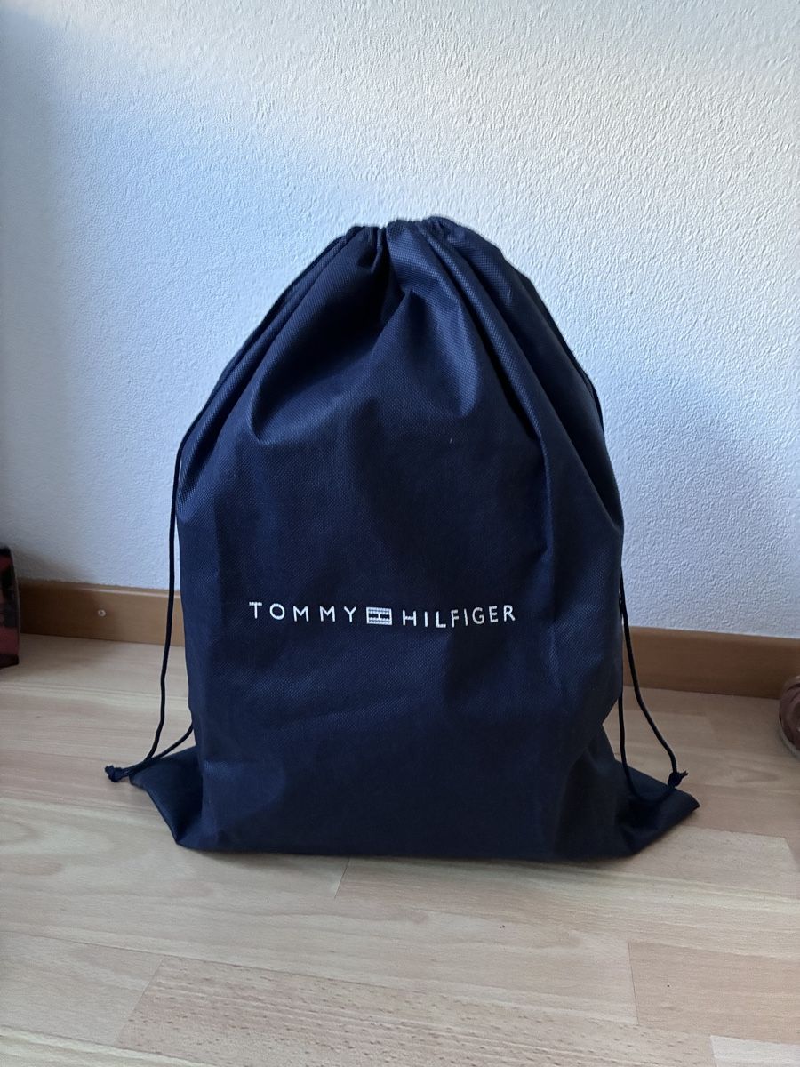 Tommy Hilfiger Sacs à dos: Tommy Hilfiger Rucksack – Neuf (Voir description) à Mels par joe_lin572 6