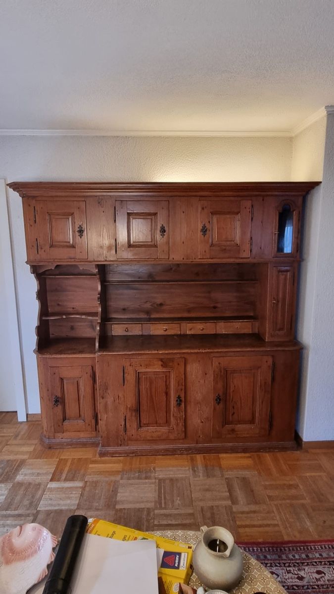 Credenze: Grosser Bauernschrank – Usato da Wohlen AG venduto da Baboom 1