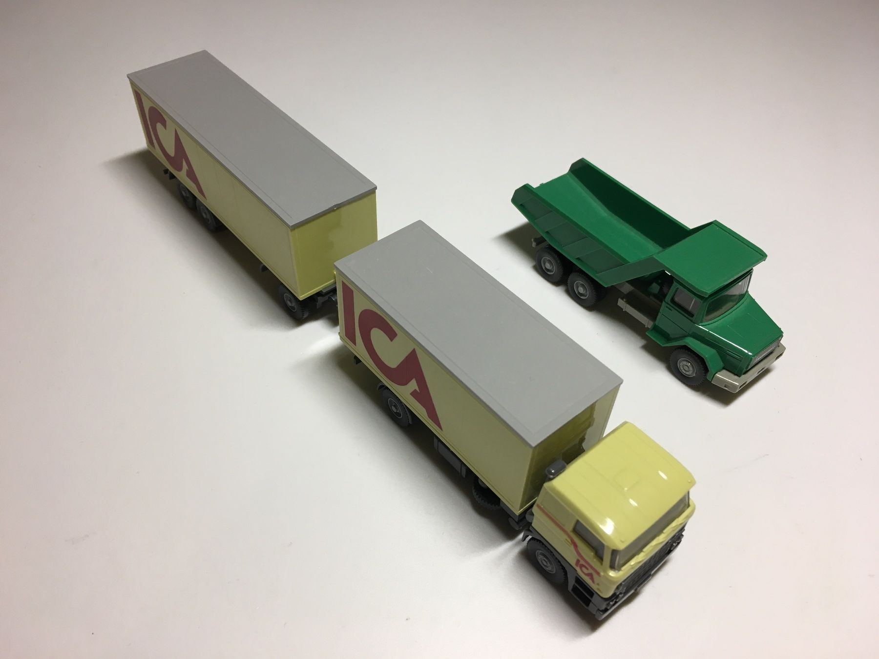 Modellbausätze & Standmodelle: Modell LKW 2 Stk. Massstab 1 / 87 HO – Gebraucht aus Luzern von FRT93 1