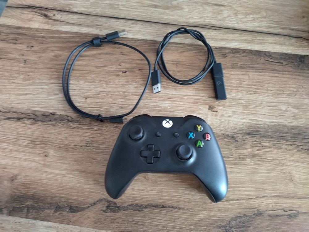 xbox controller inkl. Akku und PC Wireless Adapter | Kaufen auf Ricardo