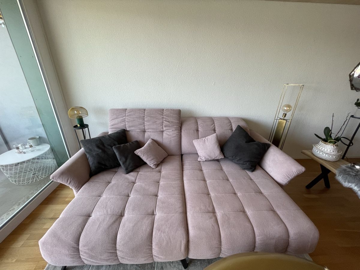Divani: Wunderschönes Sofa in Paris Flieder  – Usato da Burgdorf venduto da jan_z8ty 4
