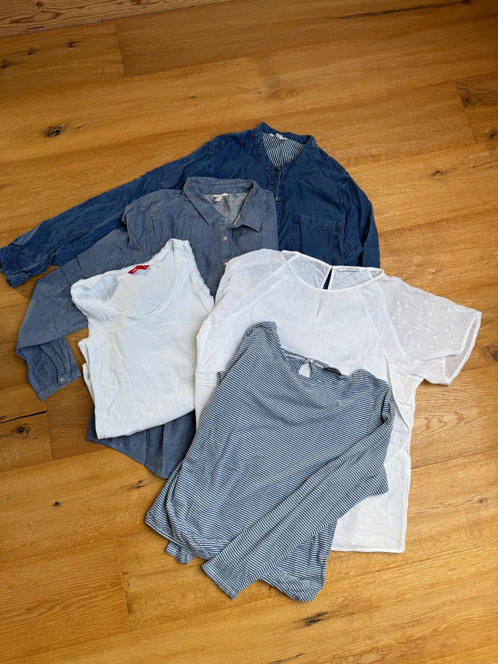 Esprit Lotti di vestiti: Kleiderpaket Esprit Gr. 44 / XXL – Usato da Müntschemier venduto da lunalena13