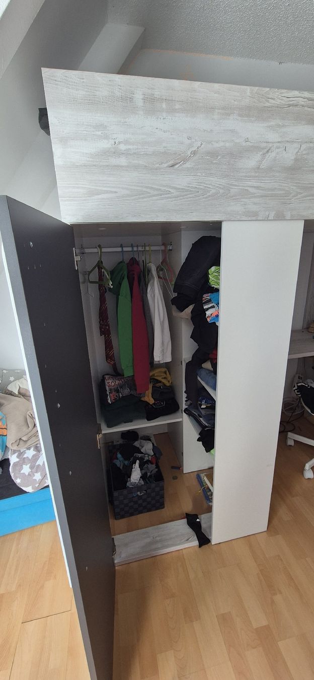 Lits: Hochbett mit Arbeitsplatz – D'occasion à Fehraltorf par ChrisLEGOLover 3