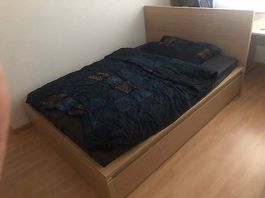 Bett 140 x 200 cm, neuwertig, wenig gebraucht