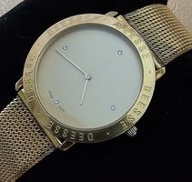 Deesse Quartz Swiss made Elegante Damenuhr 35mm