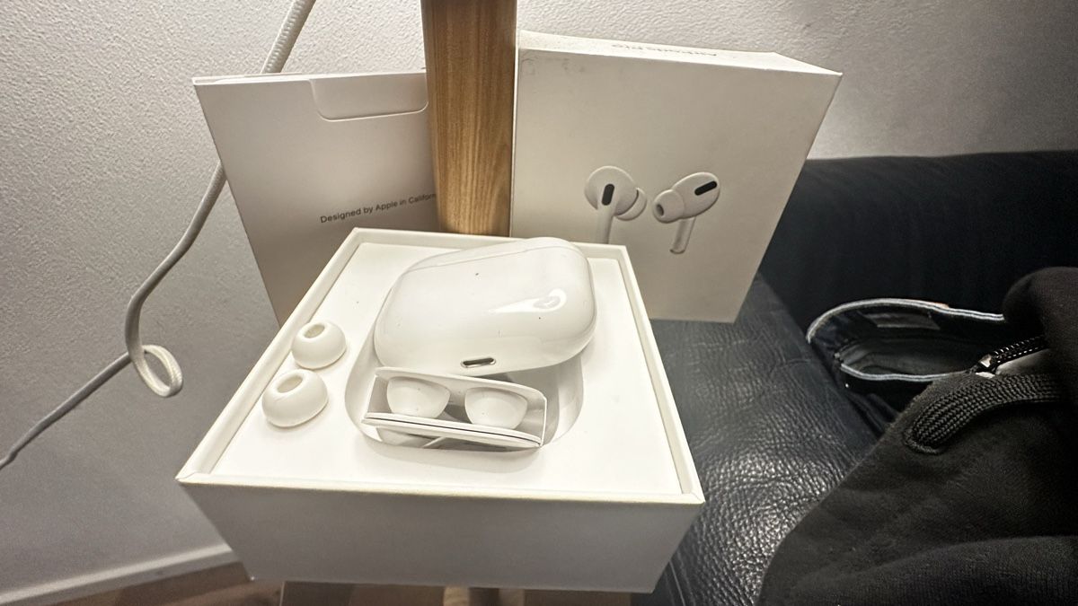Apple Cuffie: Air Pods Pro 1.Generation / Ladecase / Mit OVP – Usato da Herzogenbuchsee venduto da TCG-High-Quality 1