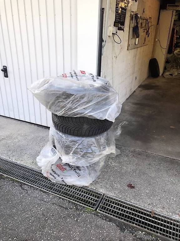 Pneumatici & Ruote complete: 4 Roues alfa 17 pouces – Usato da Chêne-Bourg venduto da maxbiaggiking 1