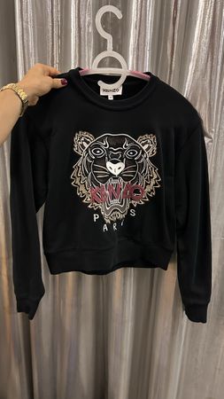 Kenzo Pullover schwarz mit Tiger-Stickerei Grösse XS