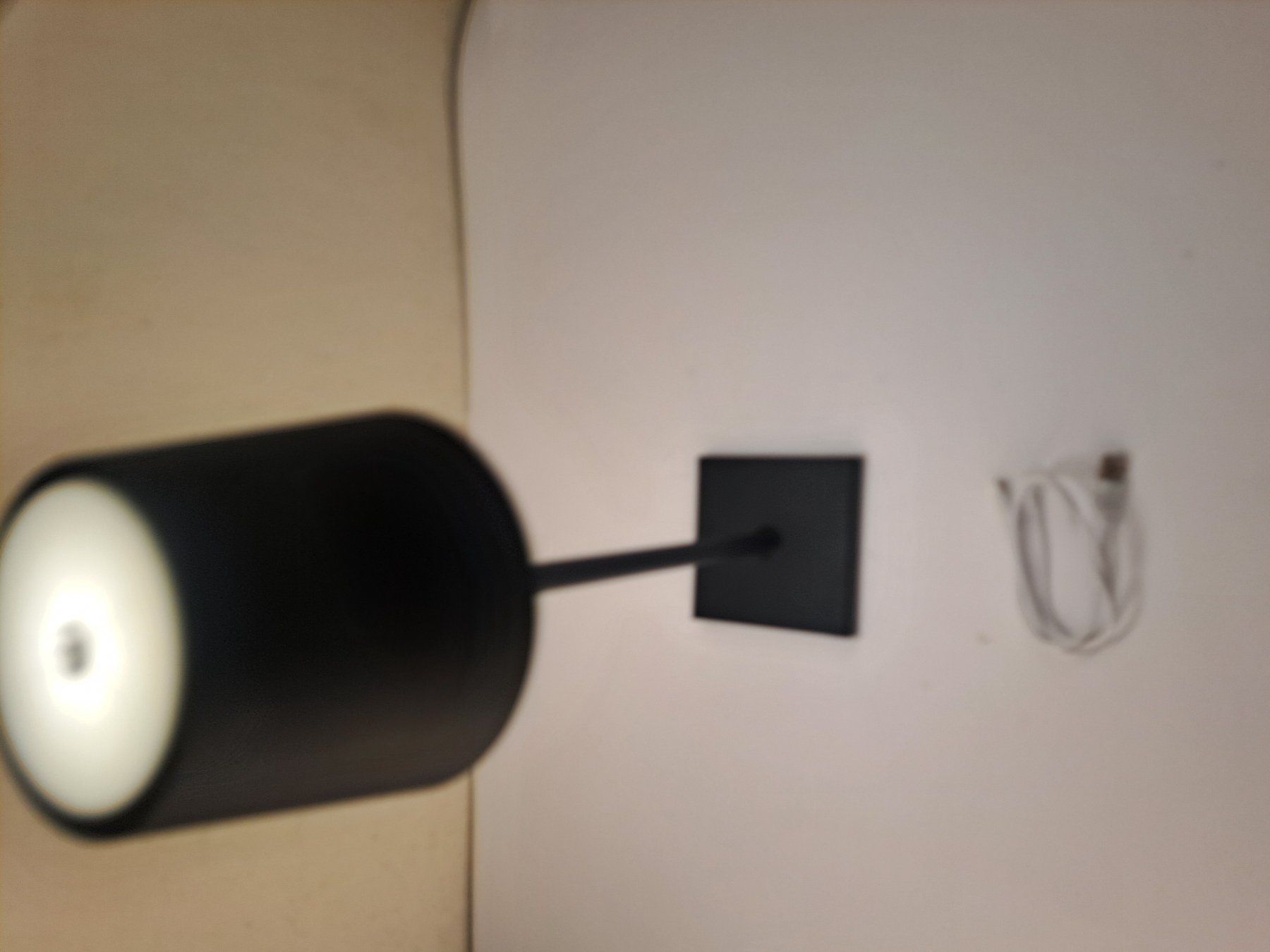 Lampade: TISCH LED LAMPE – Nuovo e nell'imballaggio originale da St. Gallen venduto da Home-Outdoors 2