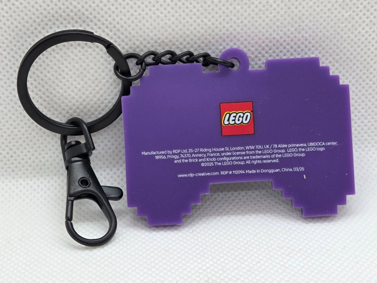 Lego Kit di costruzioni: LEGO 112094 Game Controller Key Chain - Dark Purple – Nuovo e nell'imballaggio originale da Basadingen venduto da NekoBricks 4