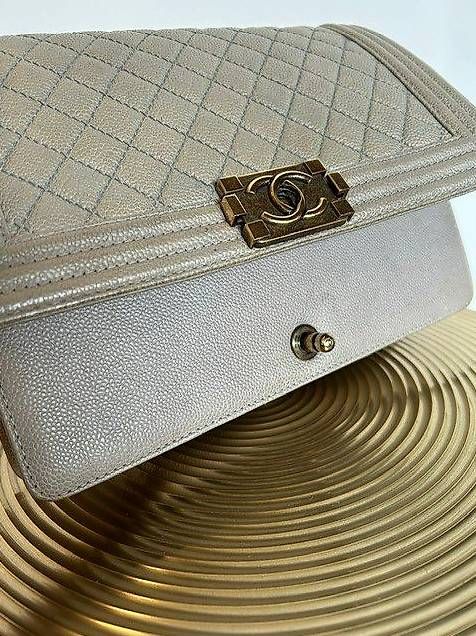 Borse da donna: CHANEL - BOY BAG – Usato da Wetzikon ZH venduto da GOOD-WATER 4