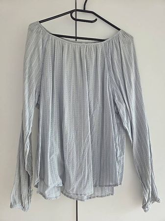 Bluse helblau Grösse 40