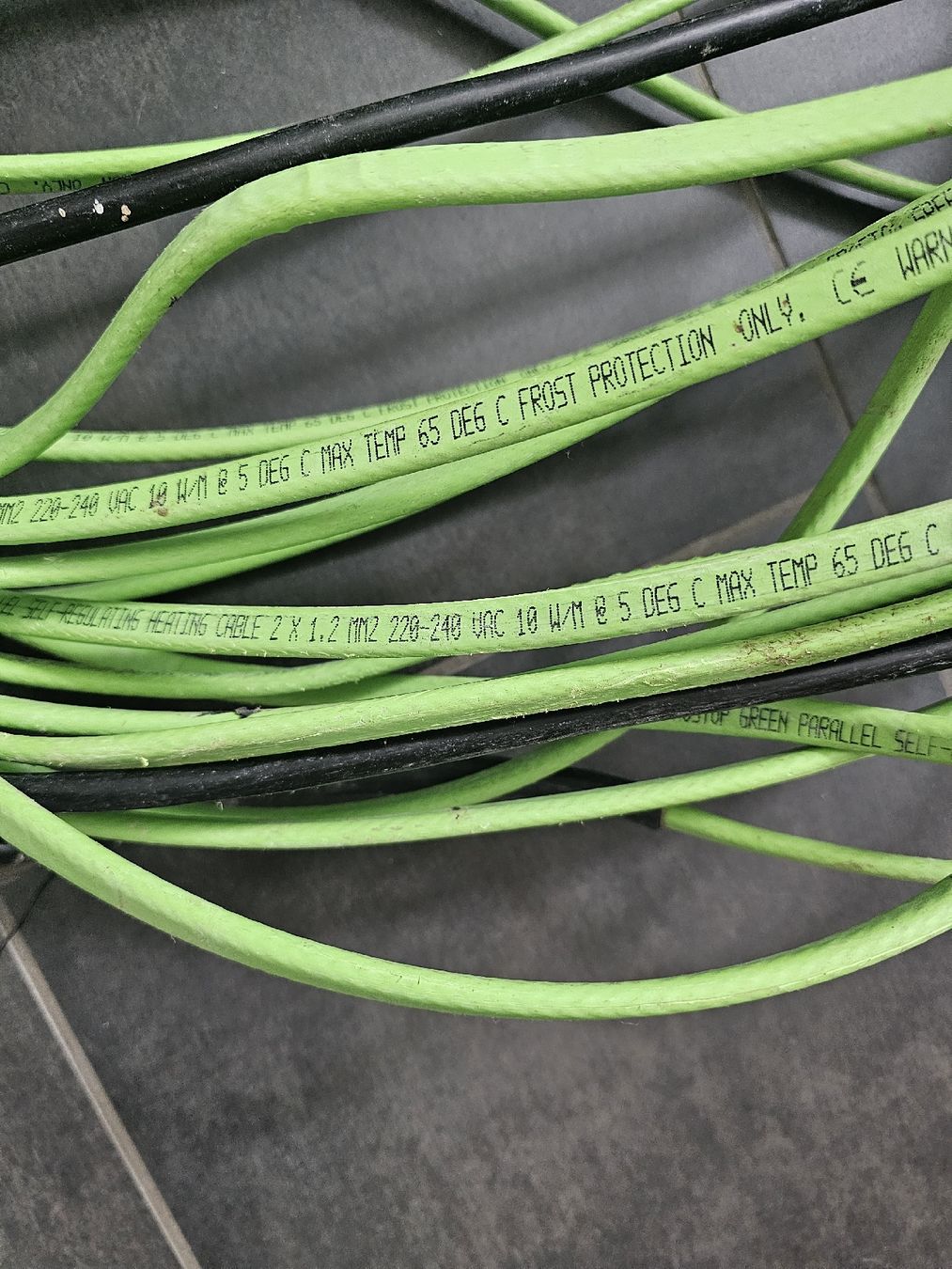 Nastri decorativi: Heizband Rohrbegletheizung – Usato da Schübelbach venduto da juon3 1