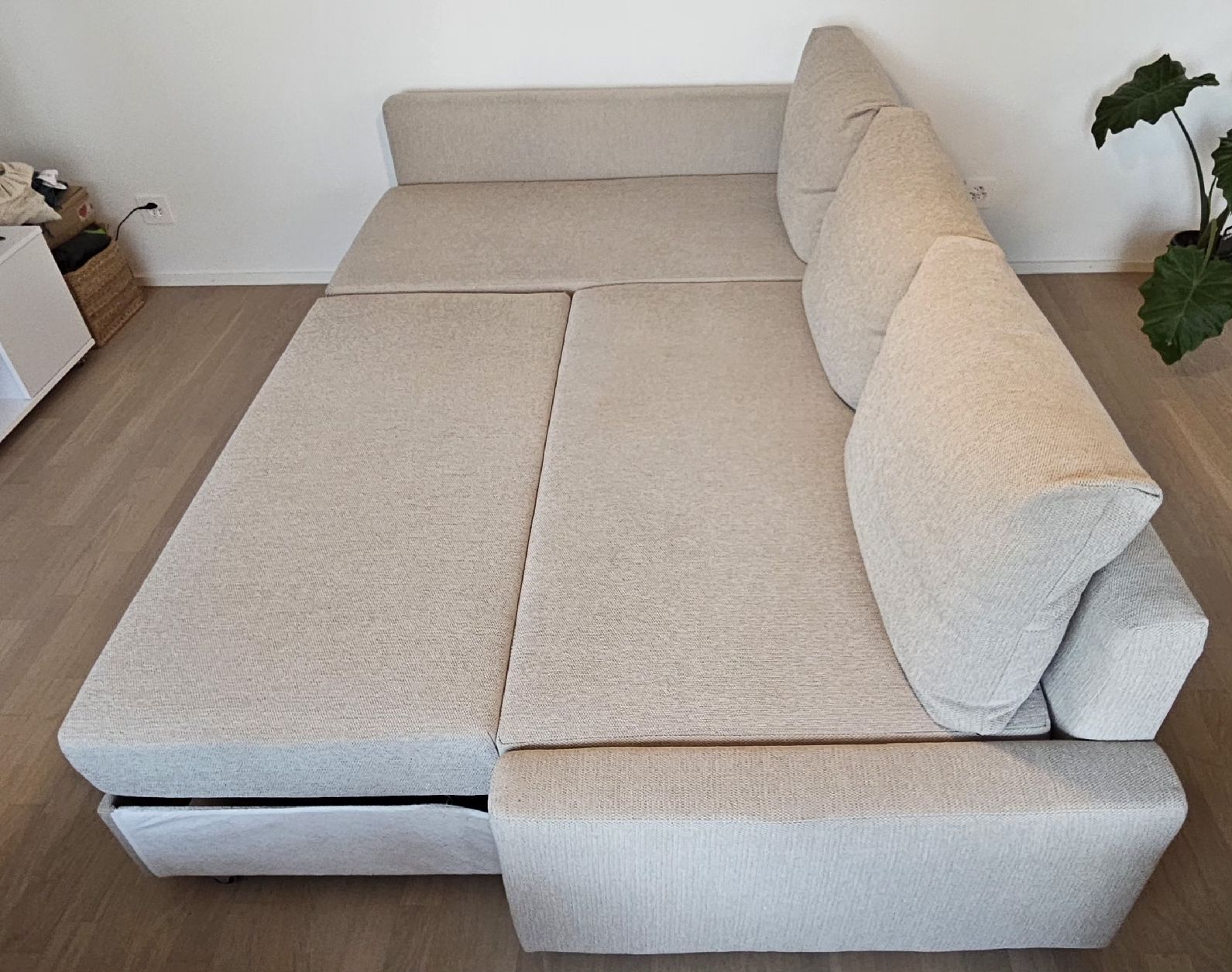 Sofas: Canapé lit – Neuf (Voir description) à Lausanne par ram_tw68 1