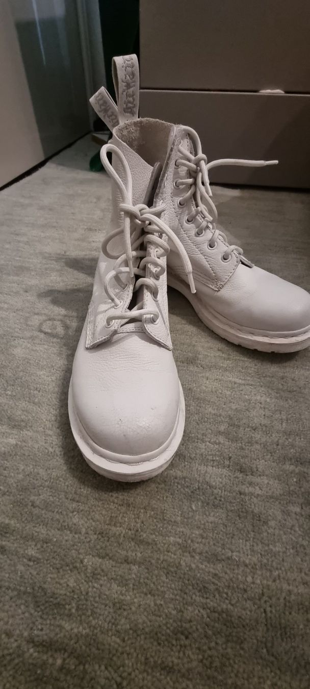 Dr. Martens Scarpe da donna: Dr.martens Schuh Boots – Usato da Riedikon venduto da Winter21. 5