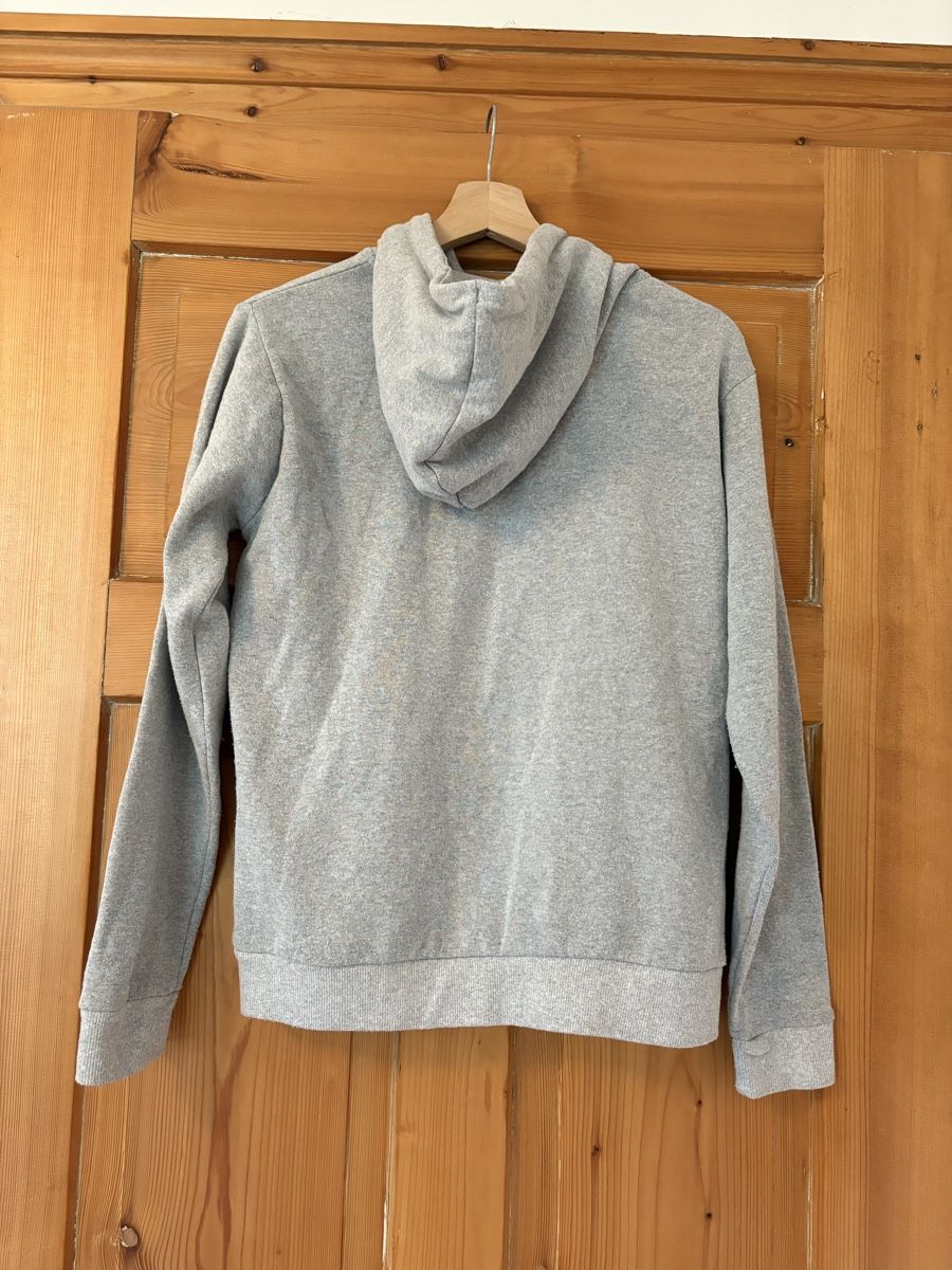 Maglioni & Felpe: Grauer Kapuzenpullover Reissverschluss Gr. M "Tessentials"  – Usato da Frauenfeld venduto da lin_77m9 2