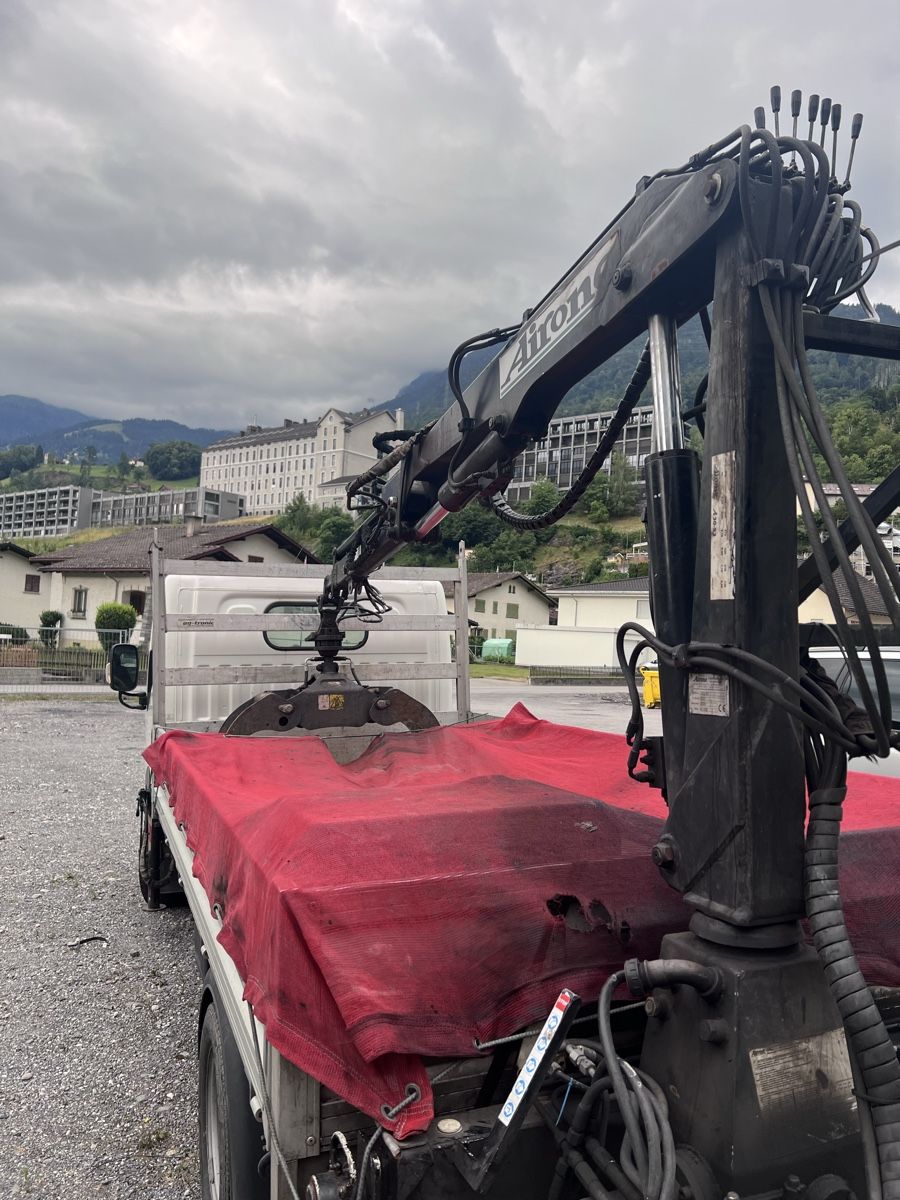 Nissan Veicoli commerciali: Nissan cabstar mit ladekran – Usato da Vilters venduto da THiace 1