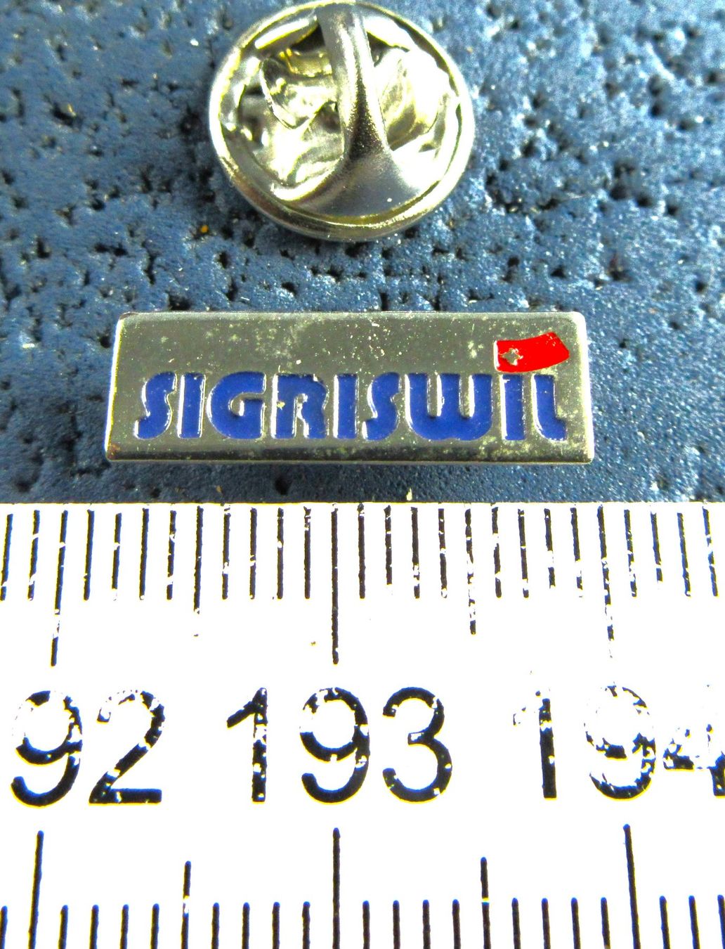 Swiss Placchette & Badge: SIGRISWIL PIN – Usato da Ettingen venduto da Hausi4711