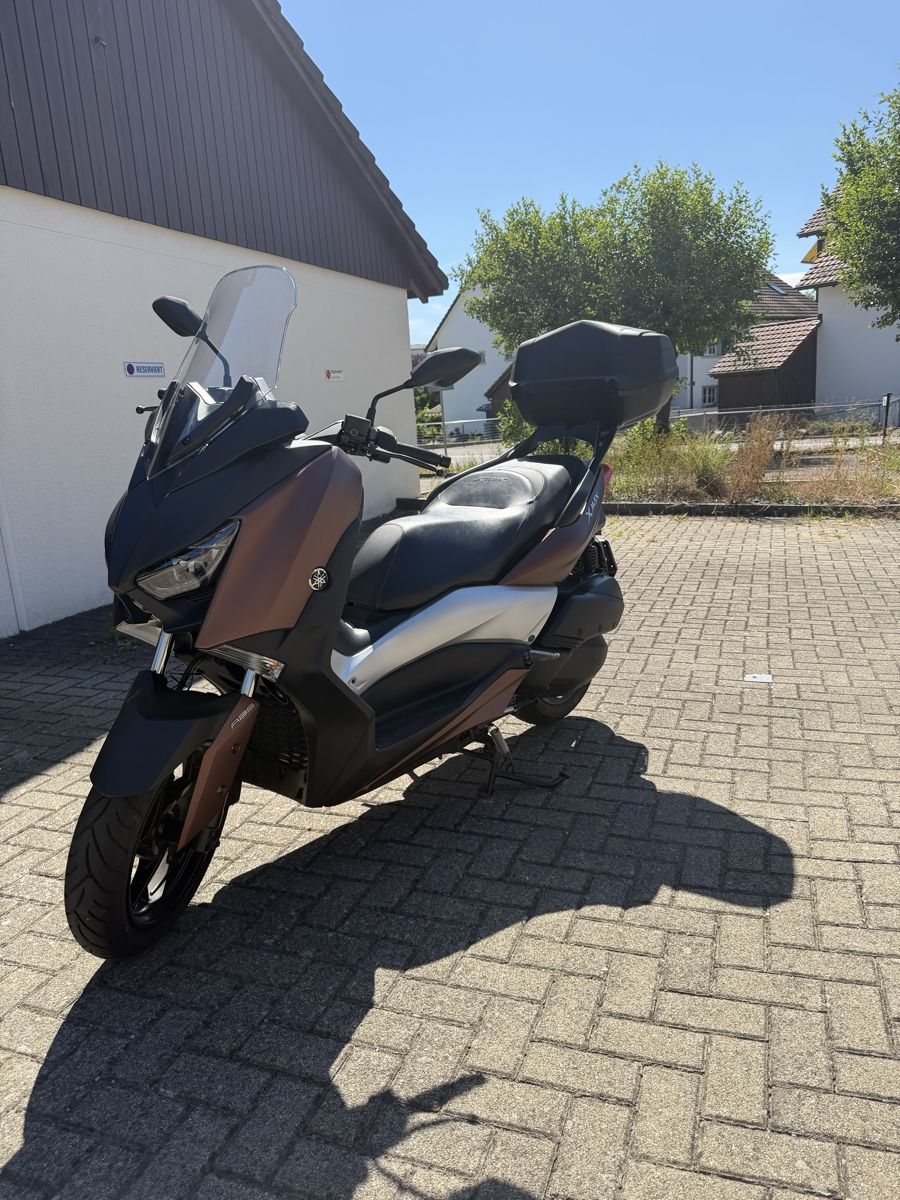 Yamaha Scooters: YAMAHA XMAX 300 ABS Roller – D'occasion à Berikon par lai_8wpt 1