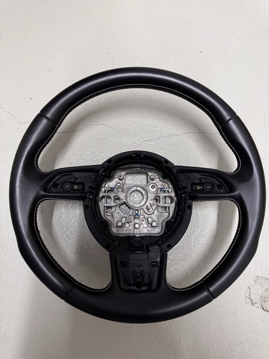 Audi Tutti pezzi di ricambio auto: Audi S7 Lenkrad – Usato da Niederbipp venduto da OnePiece
